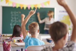 Dyspraxie et école : comment réussir son parcours scolaire