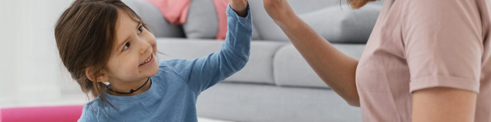 Découvrez qui consulter pour une dyspraxie : médecin, neuropsychologue, psychomotricien et ergothérapeute pour une évaluation complète et précoce.
