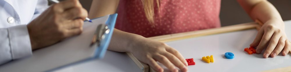 Accompagner la dyspraxie : stratégies concrètes pour aider l’enfant au quotidien