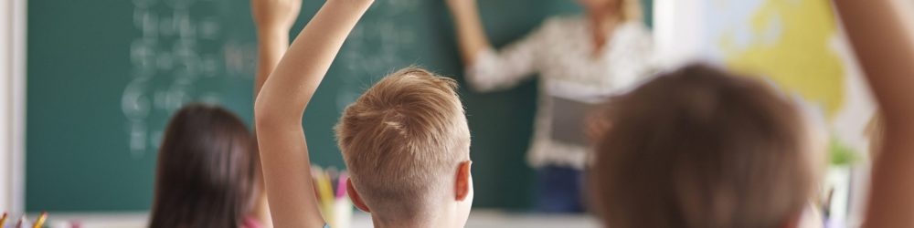Dyspraxie et école : comment réussir son parcours scolaire